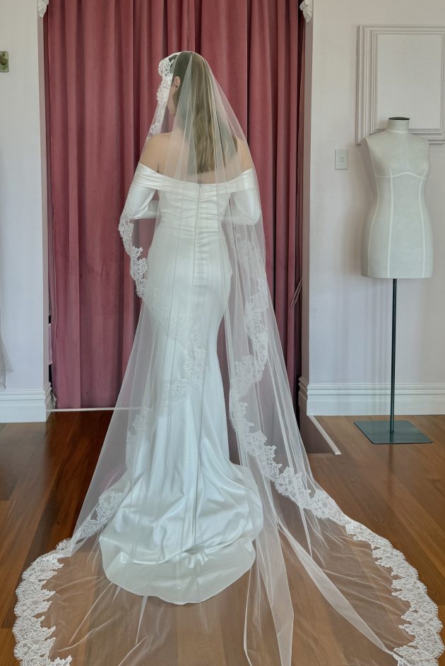 Mantilla Lace Veil - Wedding Dresses & Gowns Auckland - IMG 9898